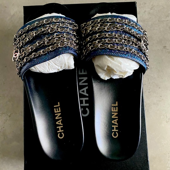 Chanel - Picture 2 of 2